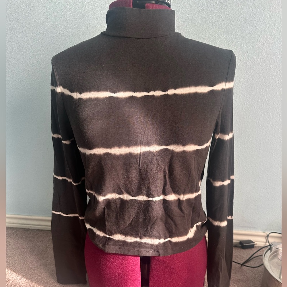 Black and White Tie-Dye Women's Top